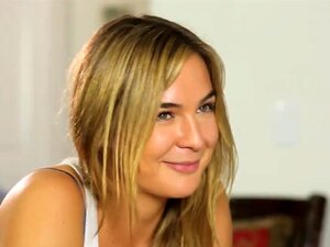 Ehefrau erwischt den Mann mit der Masseurin und macht mit Ehefrau erwischt den Mann mit der Masseurin und macht mit