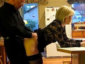 Junge Frau ficken in der ganzen Küche Junge Frau ficken in der ganzen Küche
