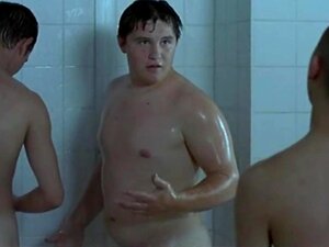 Männer nackt unter der dusche