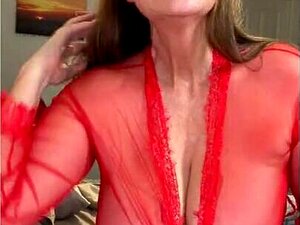 Elaina_st_james
