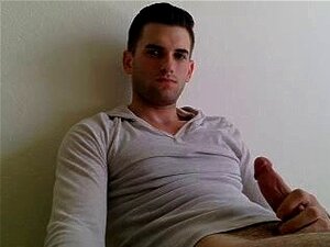 Pornolaba porno- og sexvideoer i høy kvalitet på BarePorno.com